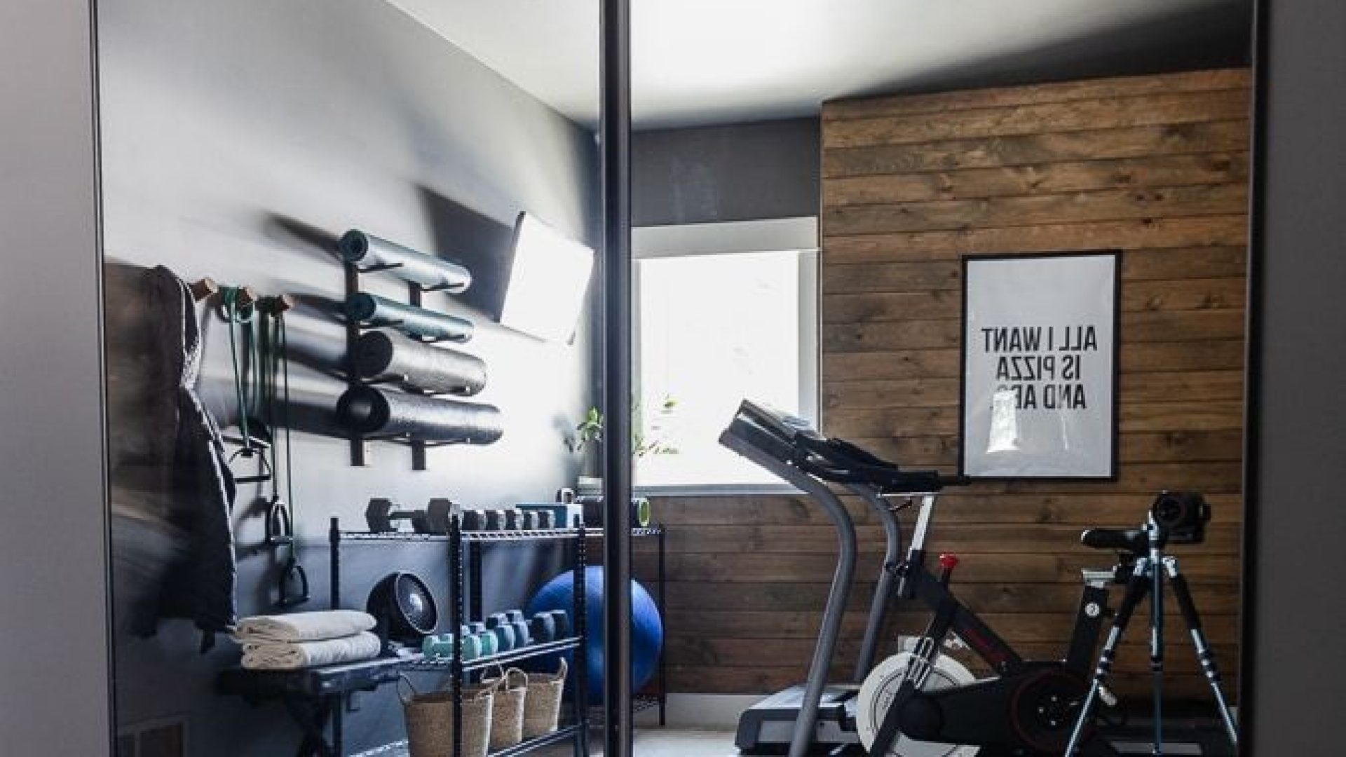 Small-Workout-Room-Design